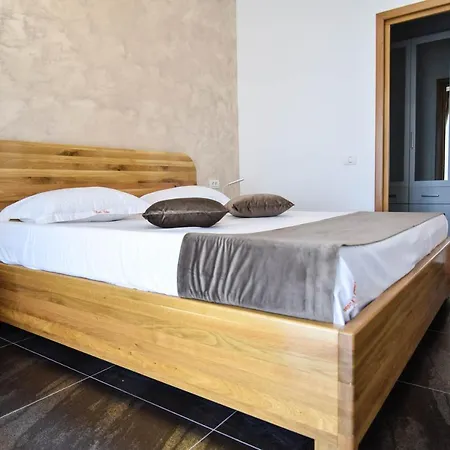 Apartamento Victor 701 *