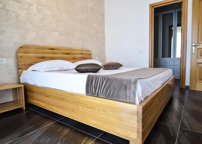 Apartment Victor 701 *