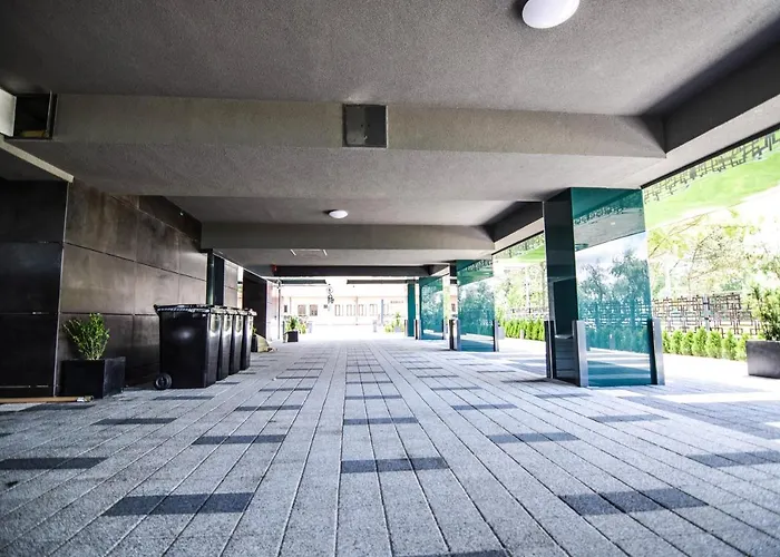 Victor 701 Apartment *